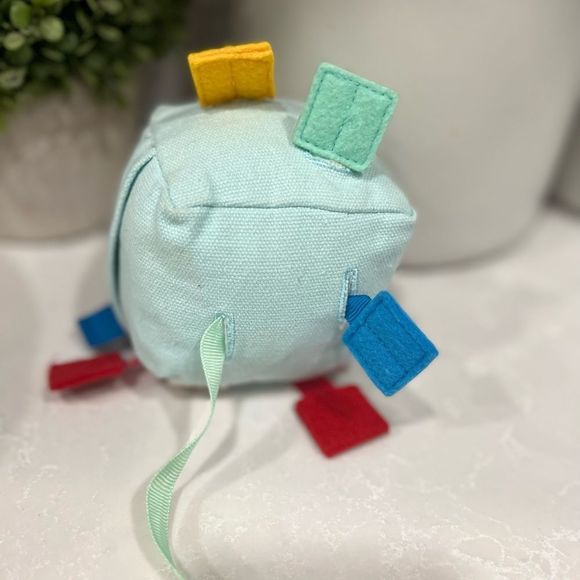 KiwiCo Panda Crate Sensory Cube - Picture 2 of 9